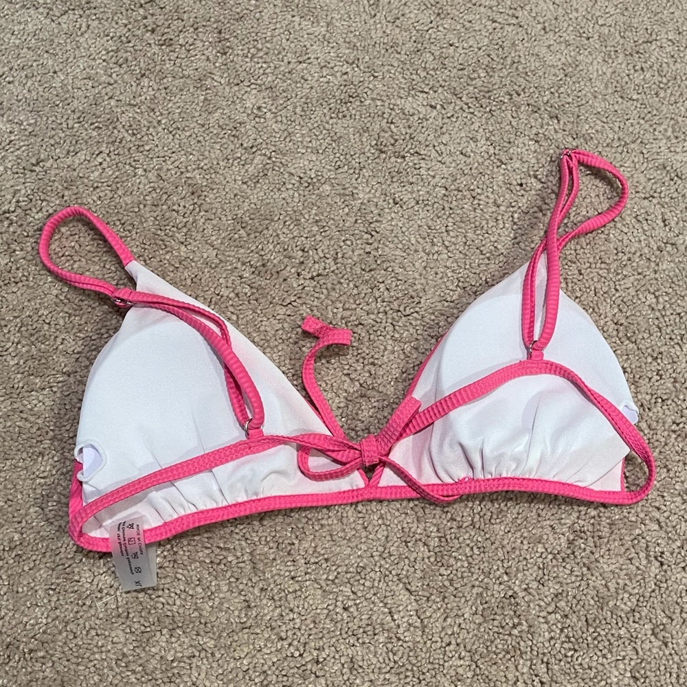 Pink bikini - Picture 3 of 5